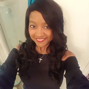 Meet your Posher, Demetria